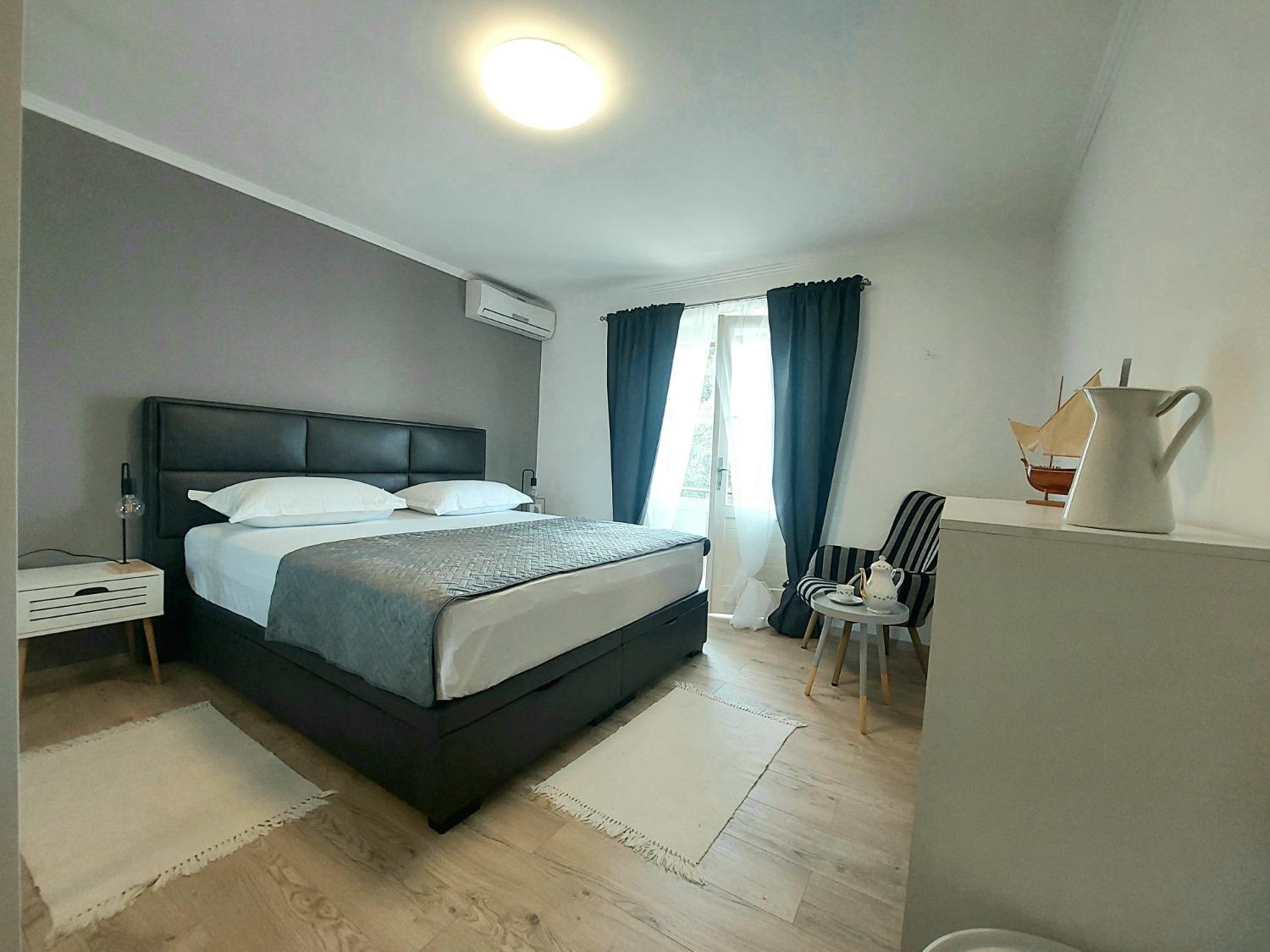 Apartment Fila - Large & Close To The Beach Makarska Kültér fotó